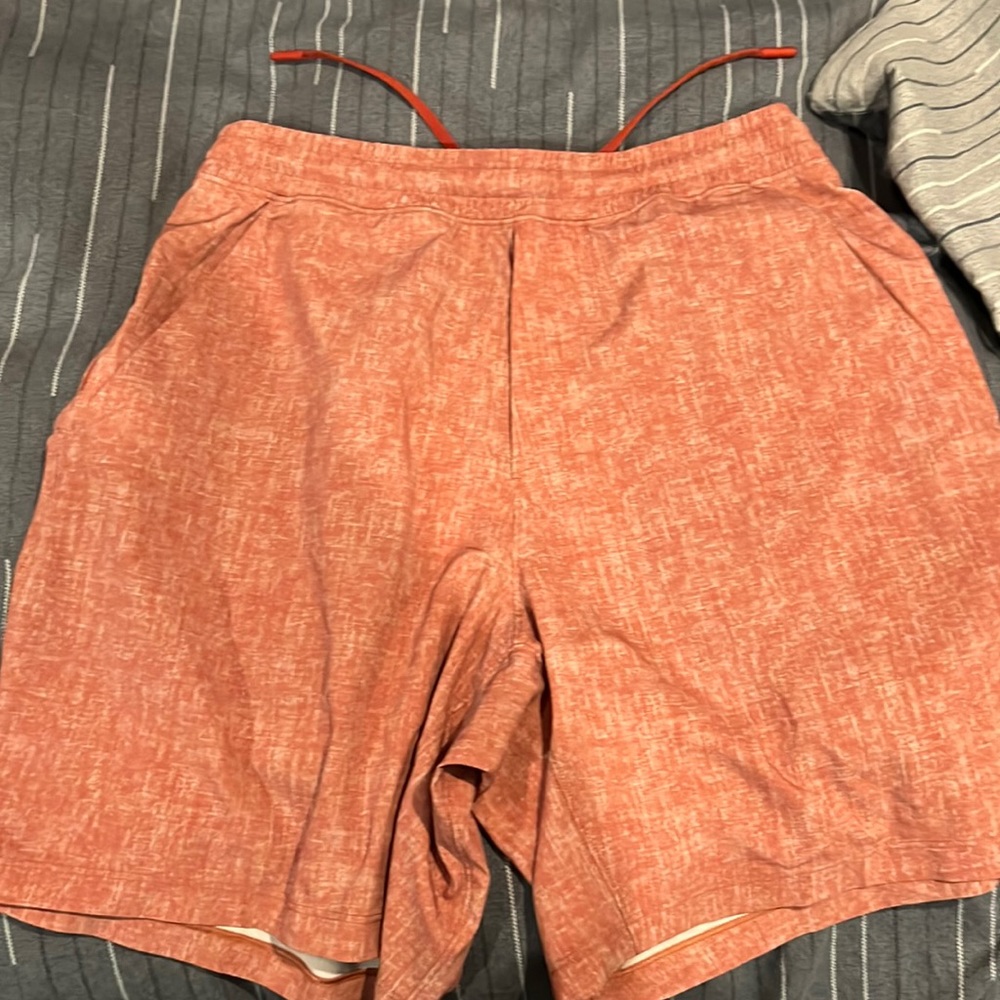 Lululemon pacebreaker shirt size medium linerless 7”